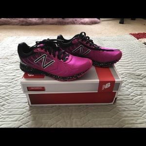 New Balance women running course purple size 6